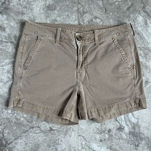 American Eagle Outfitters Women's Midi Super Stretch Khaki Chino Shorts 6
